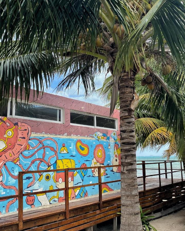 Lucky Duck Pj Hotel Cancun Exterior photo